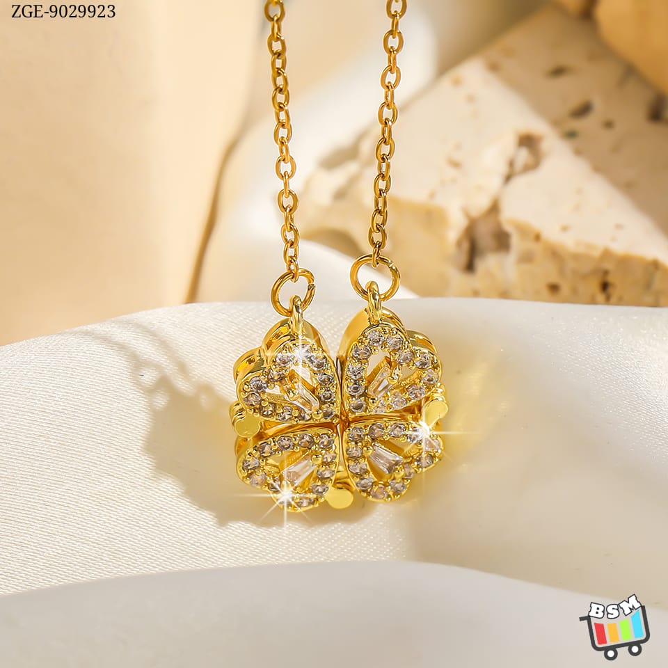ZGE-923 Korean Magnetic 4 Leaf Clover Pendant Necklace – Elegant 2 Ways Wearable Jewellery for Women