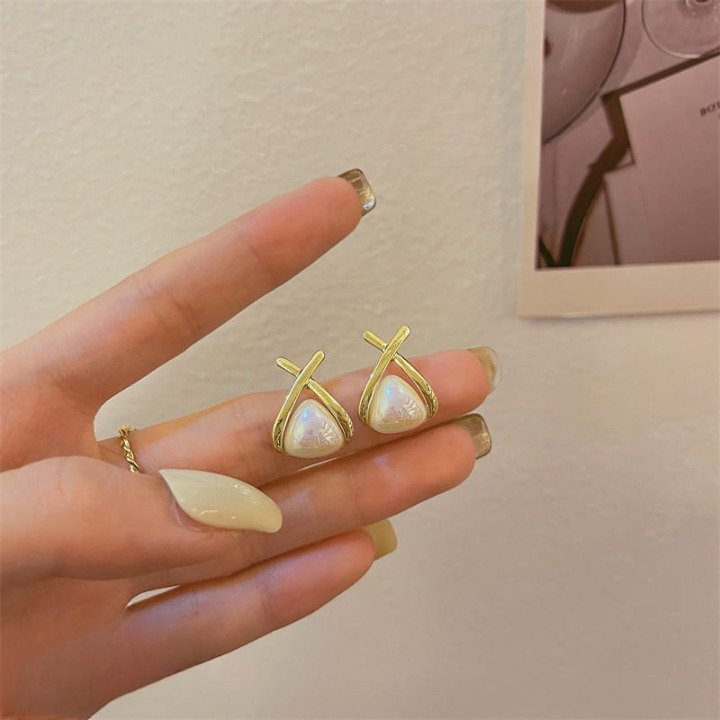 Trendy Korean Cross Pearl Earrings – Sculpted Design (AVT-114)