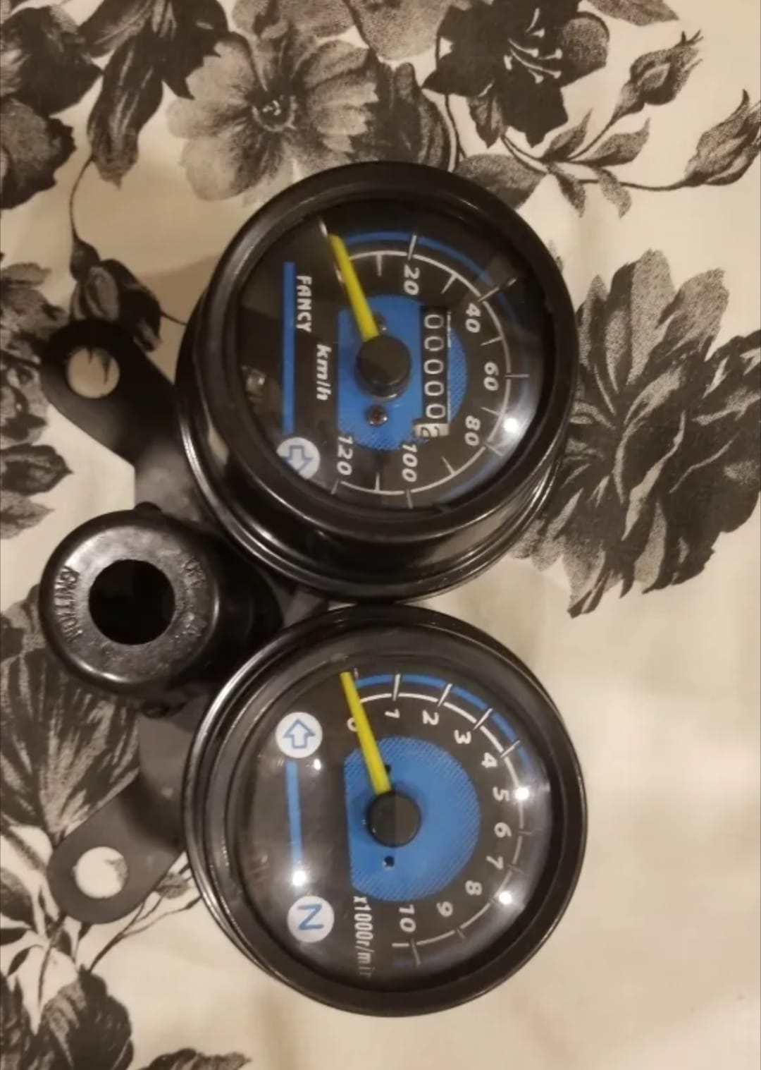 Double Round Fancy Meter Speedometer RPM for Honda 125 Motorcycle – Dual Analog Speed & RPM Gauge (Without Switch)