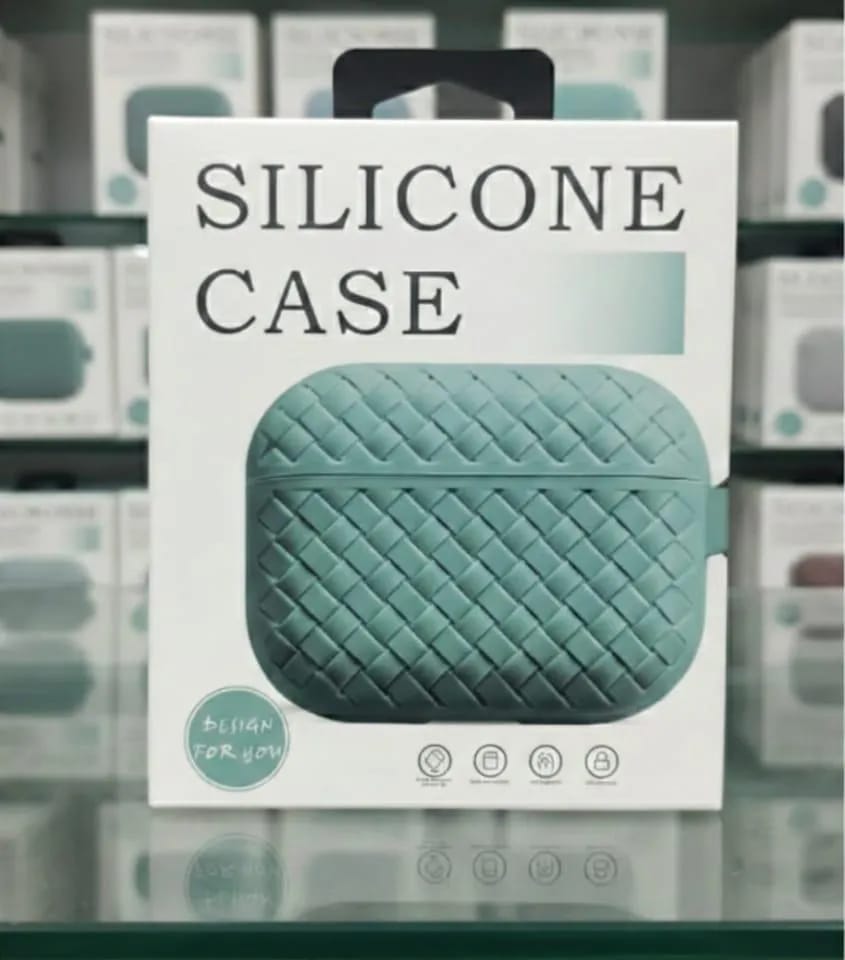 Shockproof Silicone AirPods Case - Textured Protective Skin with Keychain (Random colors)