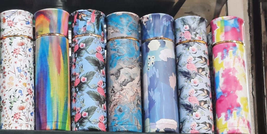 Stylish Printed Water Bottle 650ML – Leak Proof Stainless Steel | Trendy Design With Box | Premium Quality Random Color