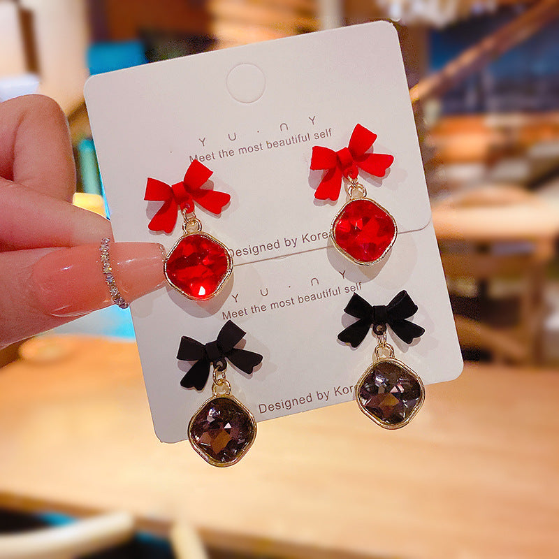 AWJ-166 Bow Shape Korean Earrings – Elegant Fashion Jewellery, Stylish Accessory for Women