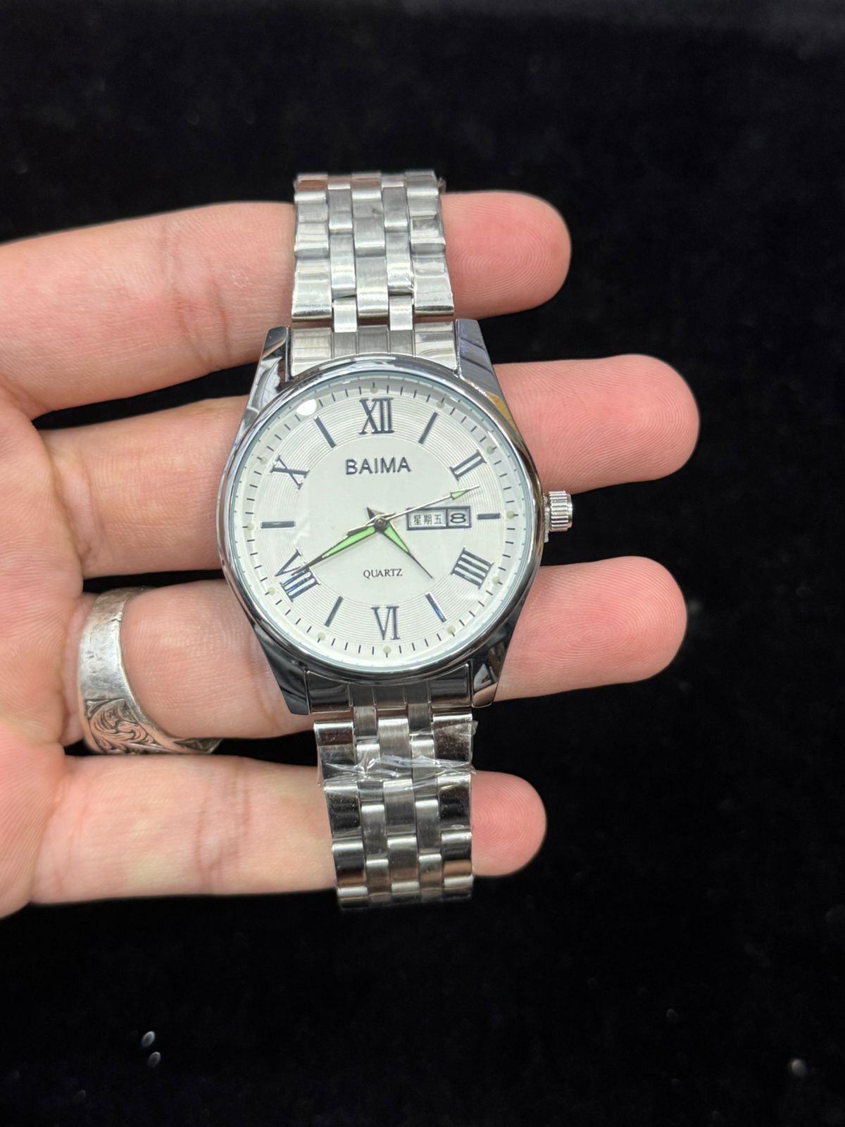 Baima Quartz Stainless Steel Wristwatch With Roman Numerals And Day Date Working Display