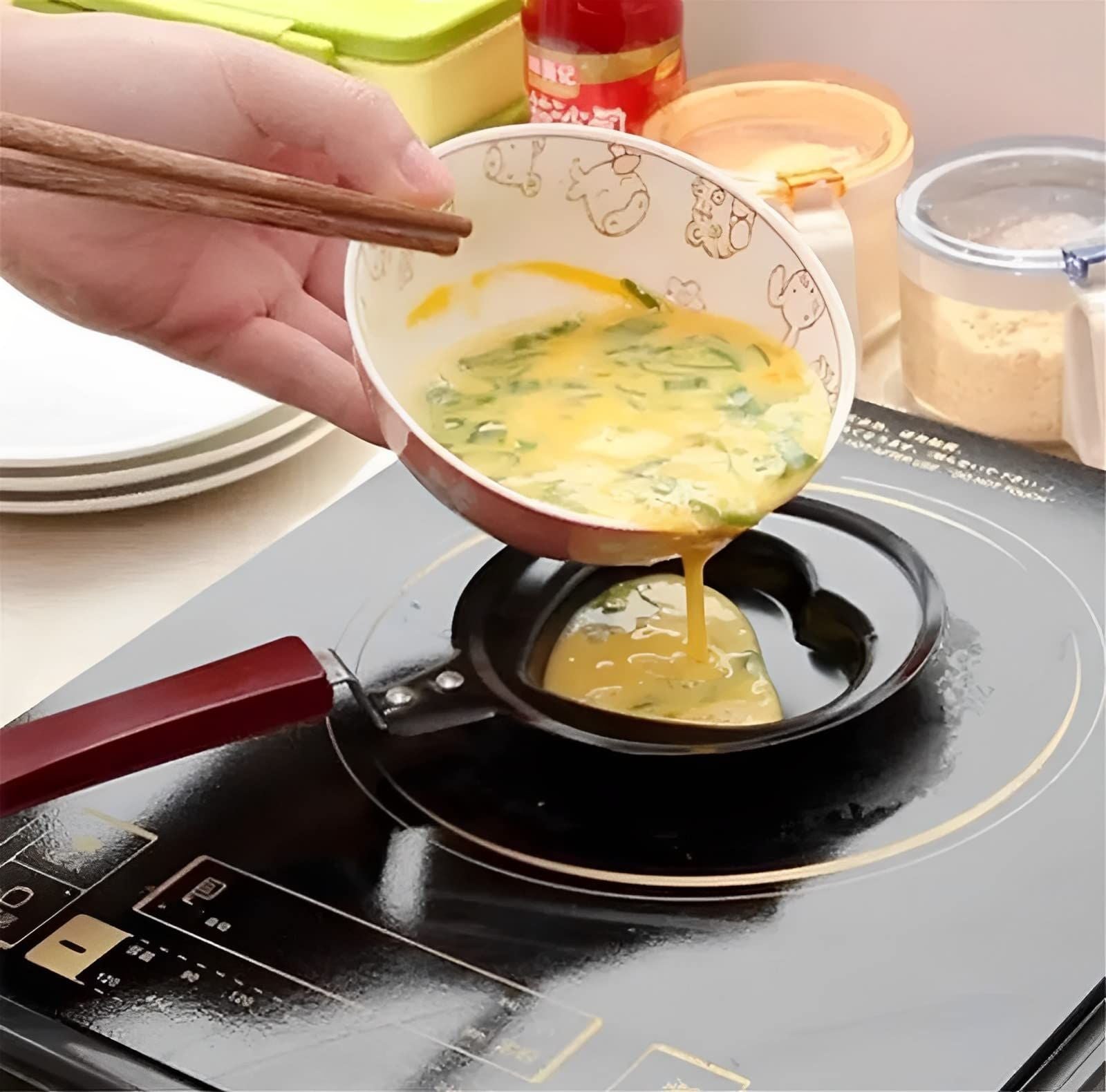 Creative Mini Nonstick Egg Frying Pan – Heart, Flower, Star & Fruit Shaped Egg Mold (Random Design)