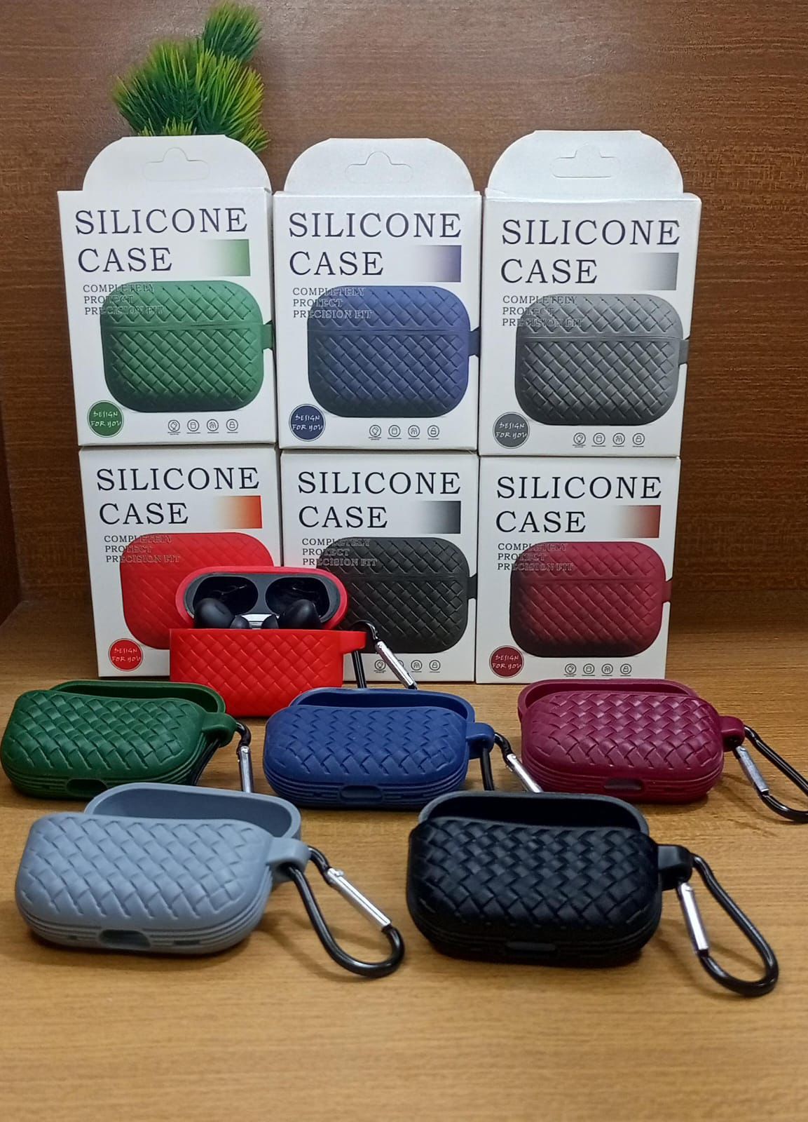 Silicone Case for AirPods Pro / Pro 2 - High Quality Protective Cover - Random Color