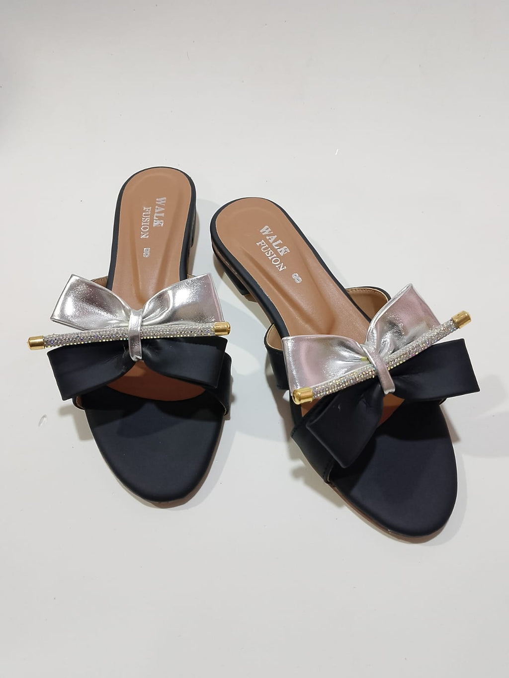 Walk Fusion Luxe Rhinestone-Accented Bow Slides – Elegant Slip-On Flat Sandals