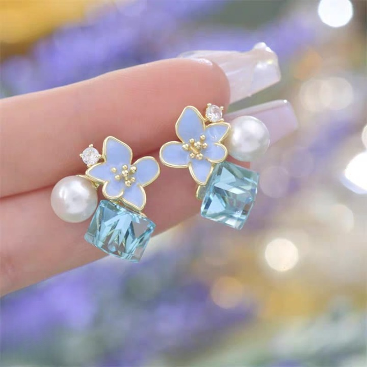 Crystal Flower Korean Earrings – Elegant Floral Design | Crafted To Perfection With Dazzling Crystal Petals That Catch Every Light Beautifully - PJT986