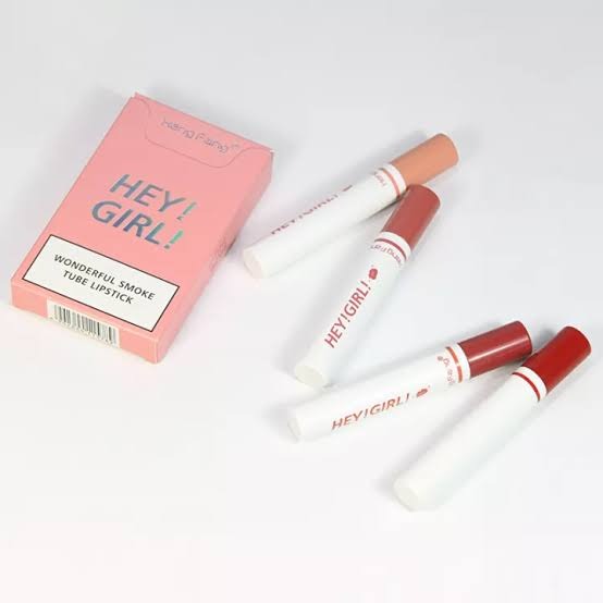 4-in-1 Trending Lipstick Set – Cigarette-Shaped Matte Lipsticks, Long-Lasting, Easy to Apply, Non-Sticky &amp; Fade-Resistant Lip Gloss for Makeup Lovers